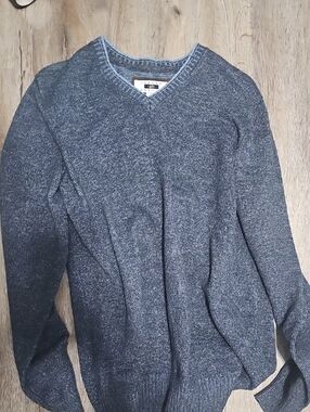 Joseph Abboud Men's V-Neck Sweater in Heather Charcoal